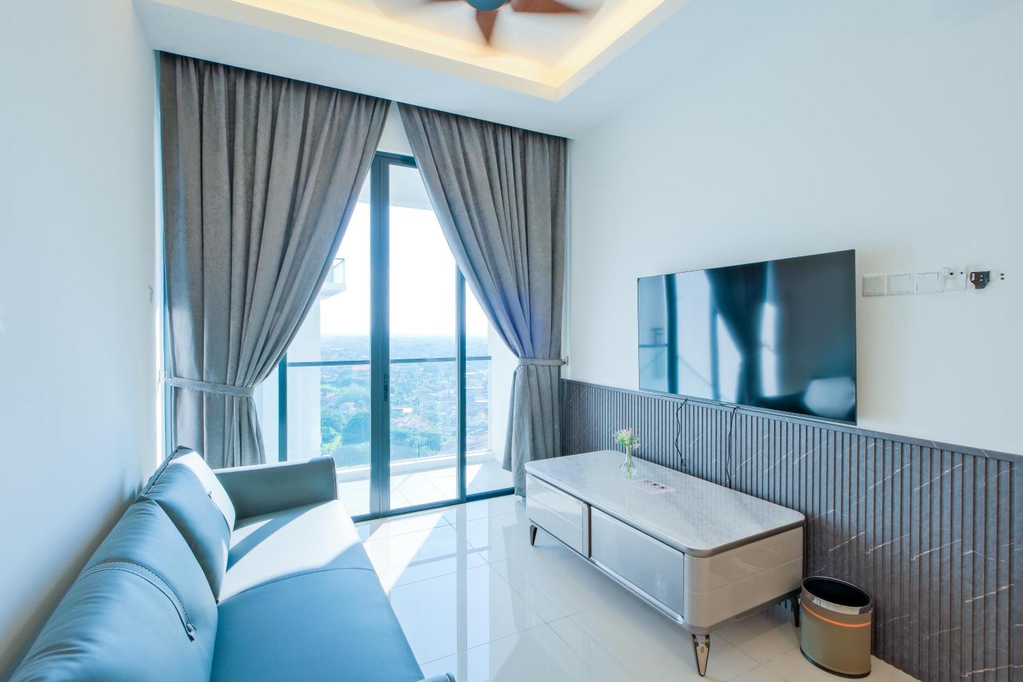 G Sky Hotel