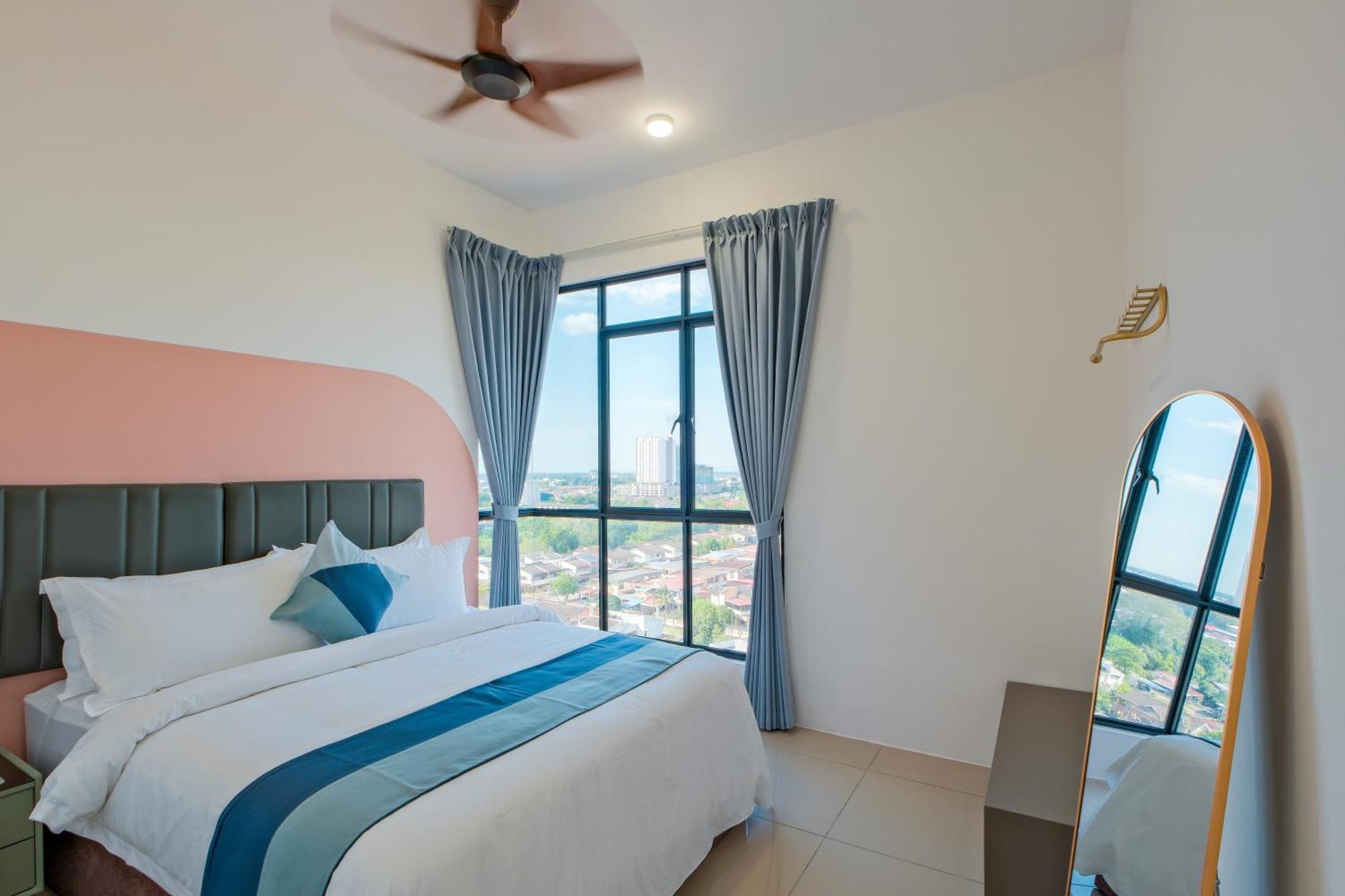 G Sky Hotel 4*